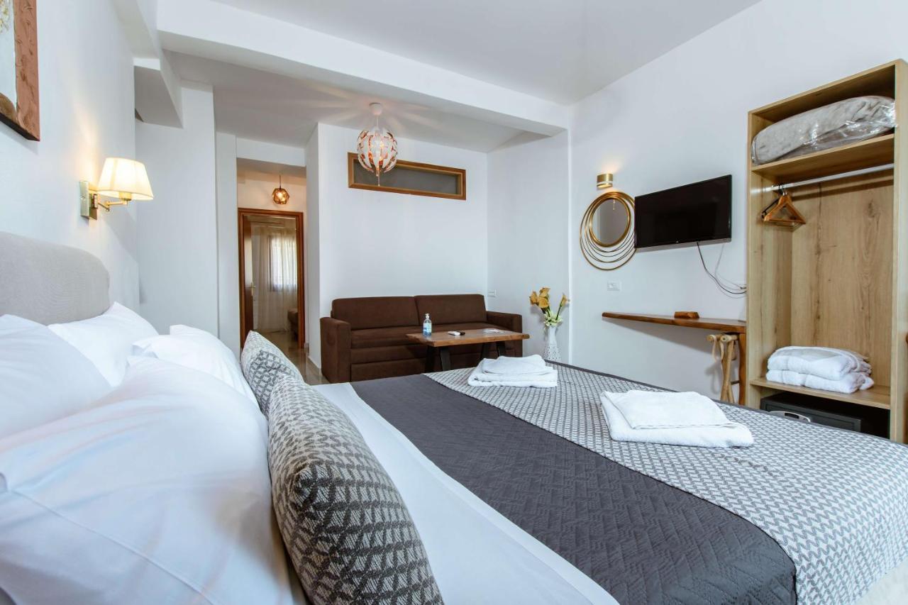 Deluxe Suites Hriszí Aktí Haniá Kültér fotó
